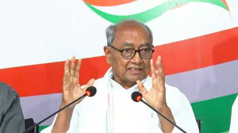 मध्य प्रदेश के धार्मिक स्थलों पर शराबबंदी के साथ जुआ-सट्टा पर भी लगे रोक : दिग्विजय सिंह